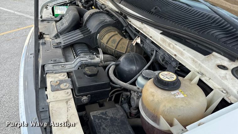 image for item DY8183 2002 Ford E350 handicap accessible van