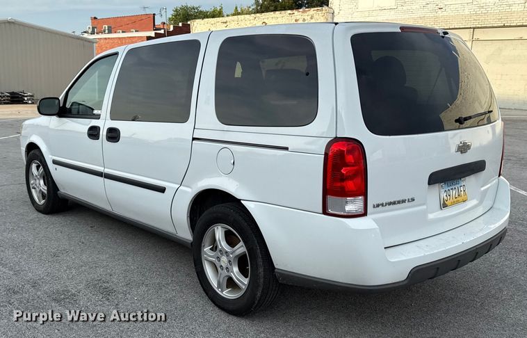 image for item DY8184 2008 Chevrolet Uplander van