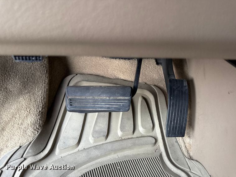 image for item DY8184 2008 Chevrolet Uplander van