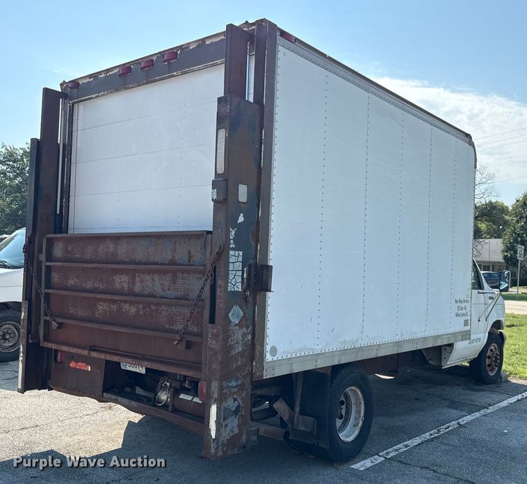 image for item DY8185 1995 Ford E350  box truck