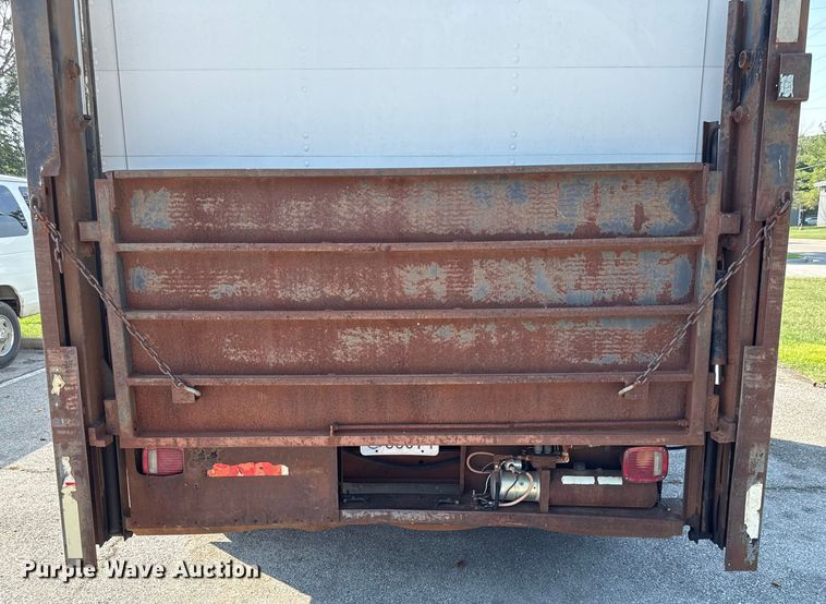 image for item DY8185 1995 Ford E350  box truck