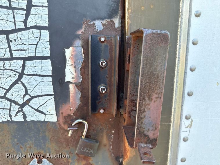 image for item DY8185 1995 Ford E350  box truck