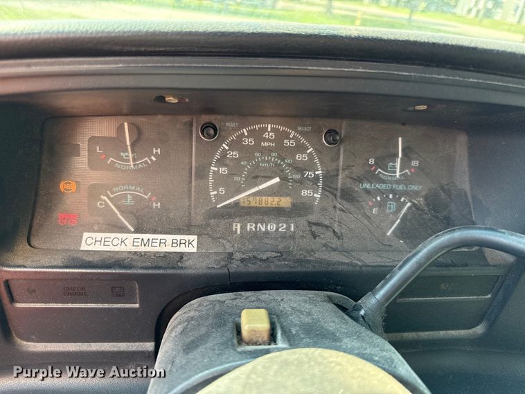 image for item DY8185 1995 Ford E350  box truck