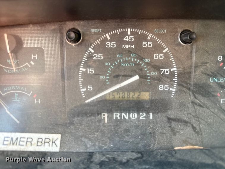 image for item DY8185 1995 Ford E350  box truck