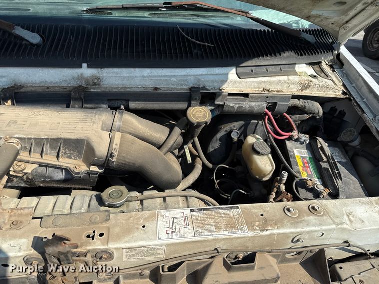 image for item DY8185 1995 Ford E350  box truck