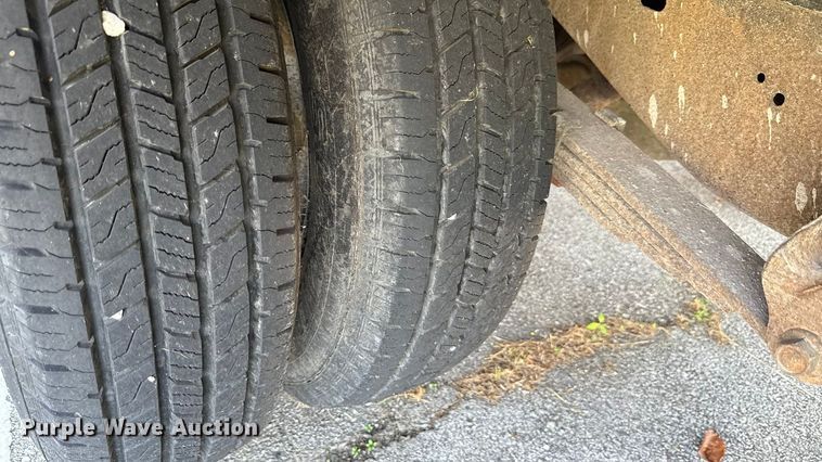 image for item DY8185 1995 Ford E350  box truck