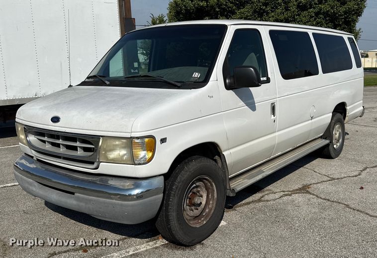 image for item DY8186 1999 Ford E350 van