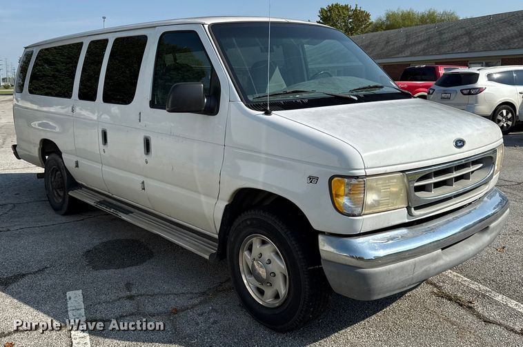 image for item DY8186 1999 Ford E350 van