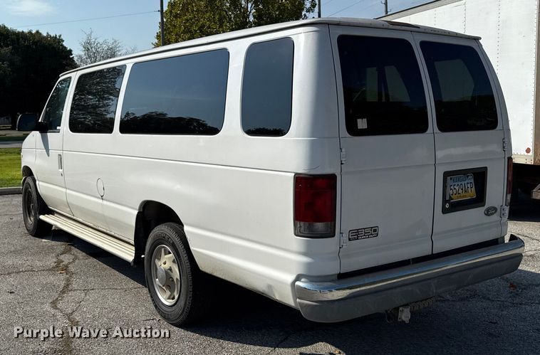 image for item DY8186 1999 Ford E350 van