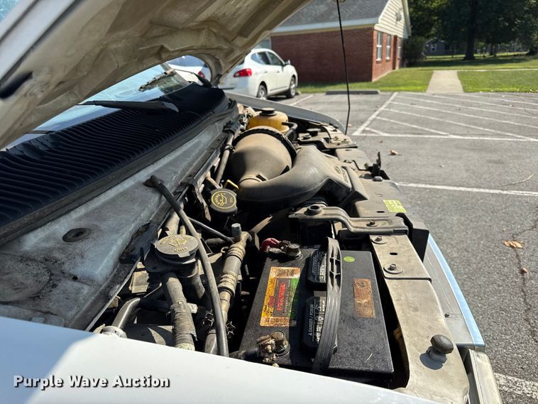 image for item DY8186 1999 Ford E350 van