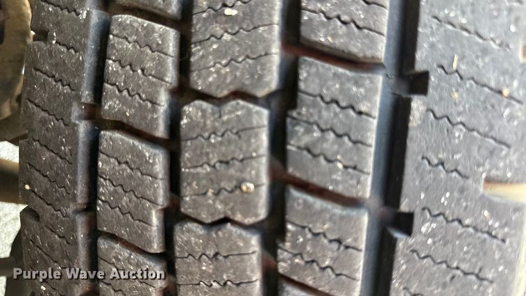 image for item DY8186 1999 Ford E350 van