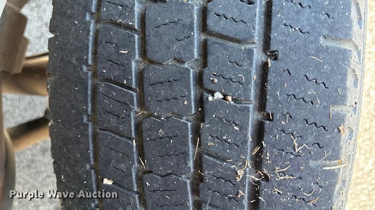 image for item DY8186 1999 Ford E350 van