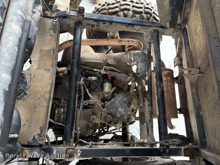 image for item DY8229 2012 Kawasaki Mule 610 utility vehicle