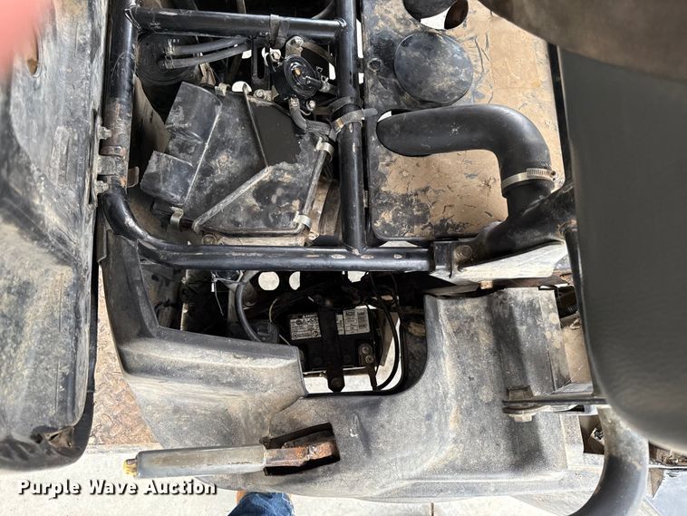 image for item DY8229 2012 Kawasaki Mule 610 utility vehicle