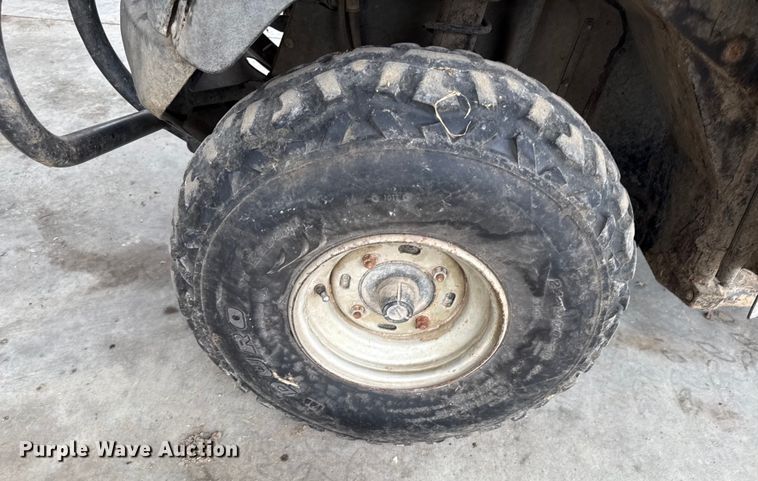 image for item DY8229 2012 Kawasaki Mule 610 utility vehicle