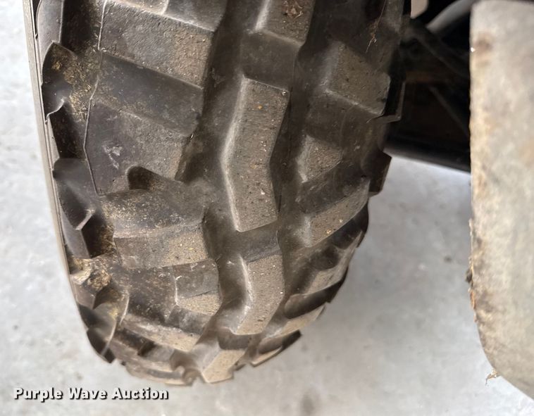 image for item DY8229 2012 Kawasaki Mule 610 utility vehicle