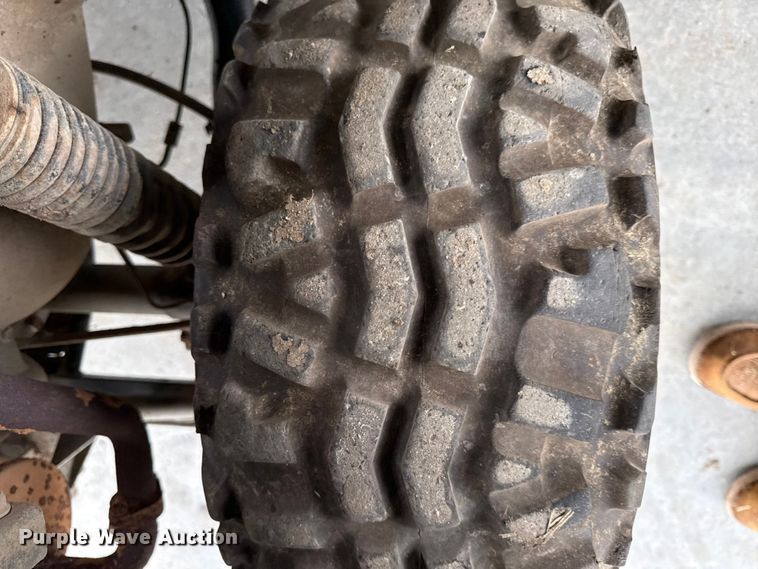 image for item DY8229 2012 Kawasaki Mule 610 utility vehicle