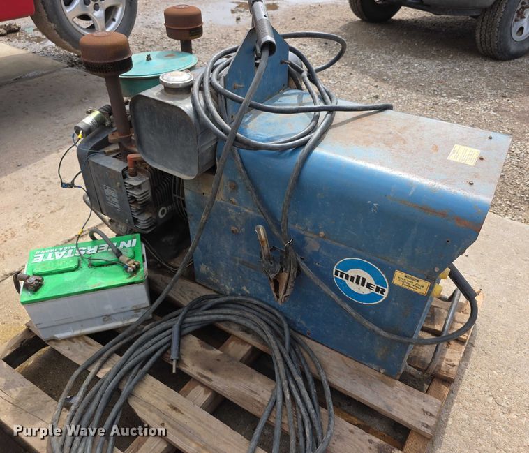 image for item DZ6330 Miller AEAD-200LE welder/generator