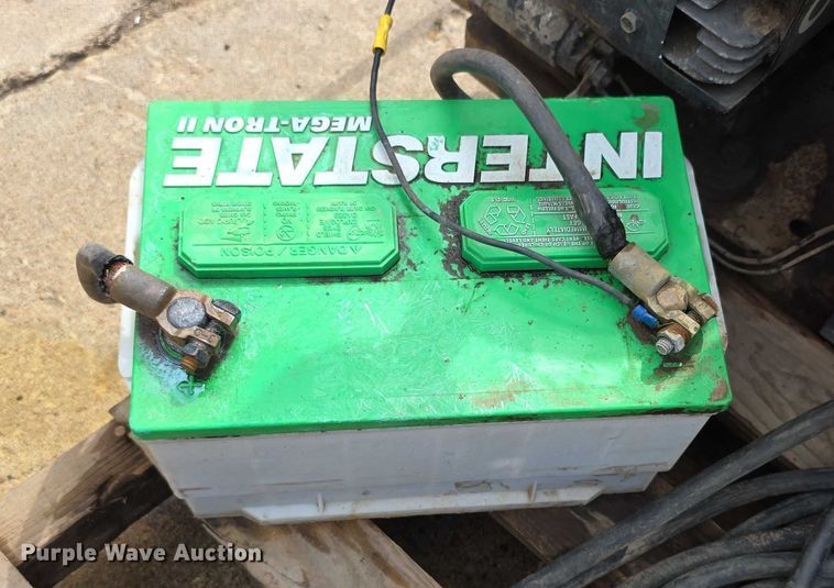 image for item DZ6330 Miller AEAD-200LE welder/generator