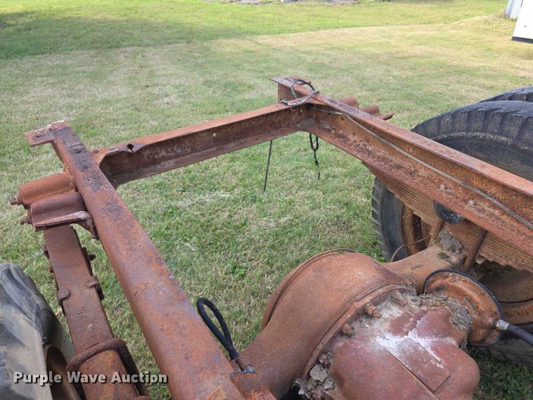 image for item DZ6393 1952 GMC 350  truck cab and chassis