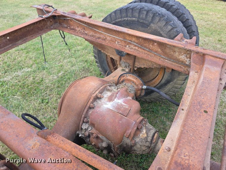 image for item DZ6393 1952 GMC 350  truck cab and chassis