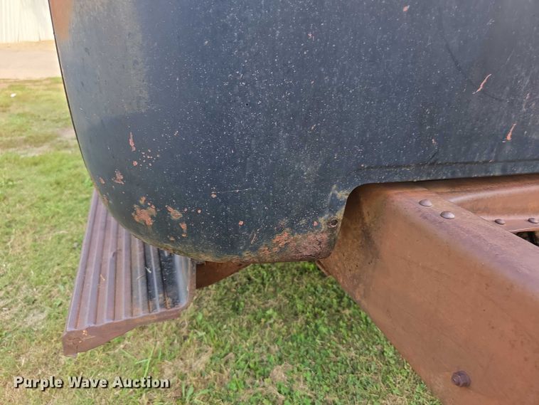 image for item DZ6393 1952 GMC 350  truck cab and chassis