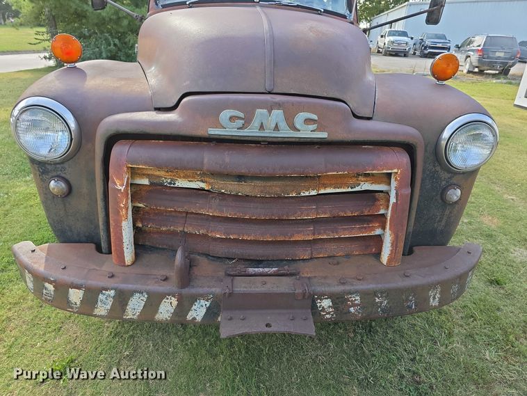 image for item DZ6393 1952 GMC 350  truck cab and chassis