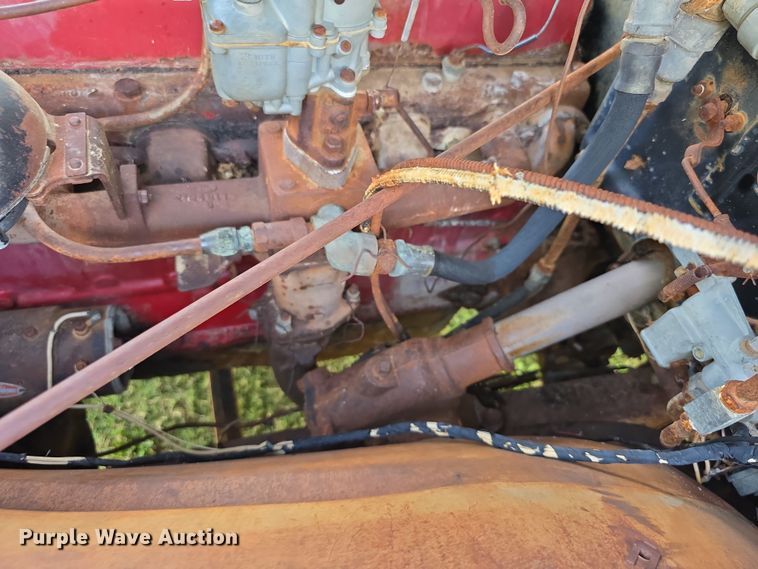 image for item DZ6393 1952 GMC 350  truck cab and chassis