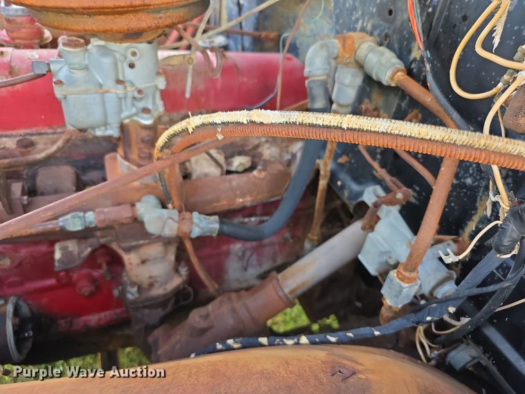 image for item DZ6393 1952 GMC 350  truck cab and chassis