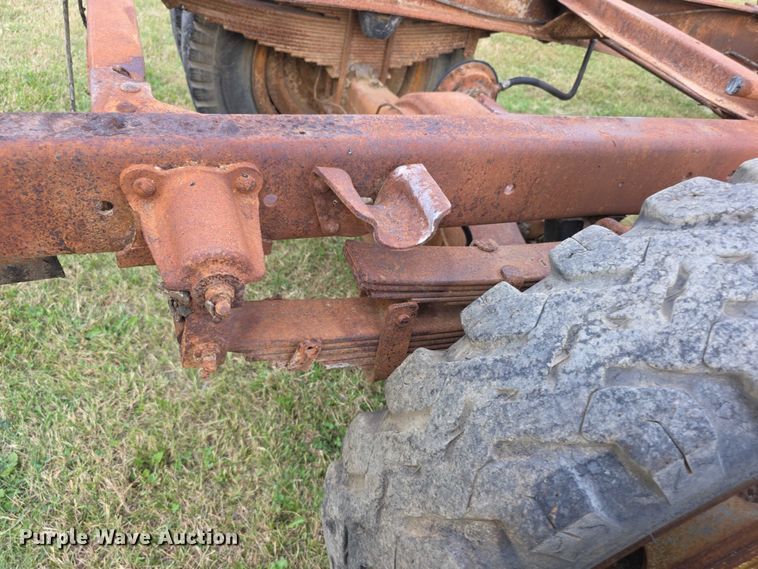 image for item DZ6393 1952 GMC 350  truck cab and chassis