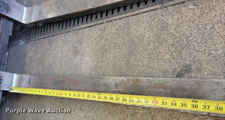 image for item DZ6588 Caterpillar EP4000 forklift