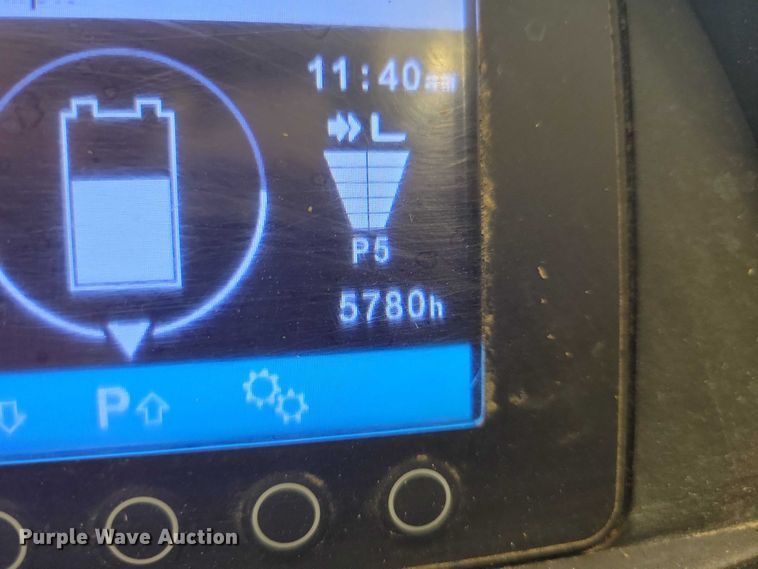 image for item DZ6588 Caterpillar EP4000 forklift