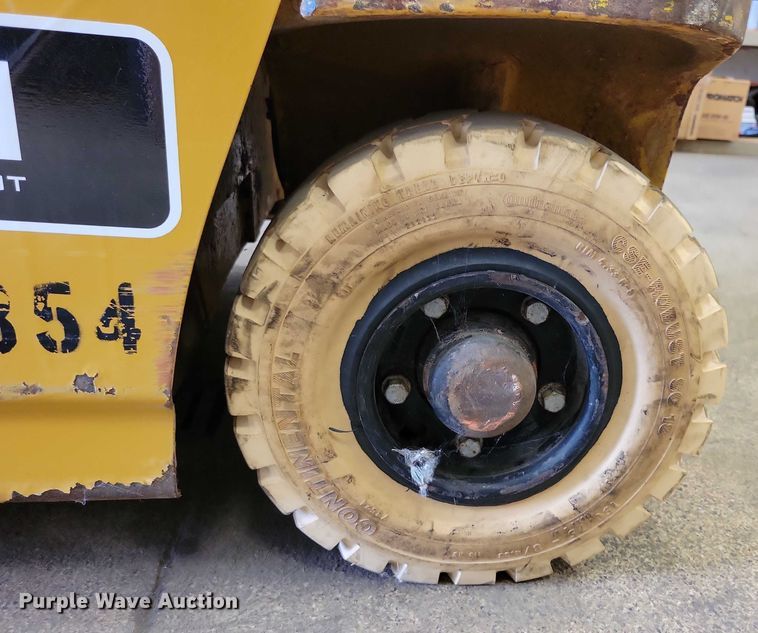 image for item DZ6588 Caterpillar EP4000 forklift