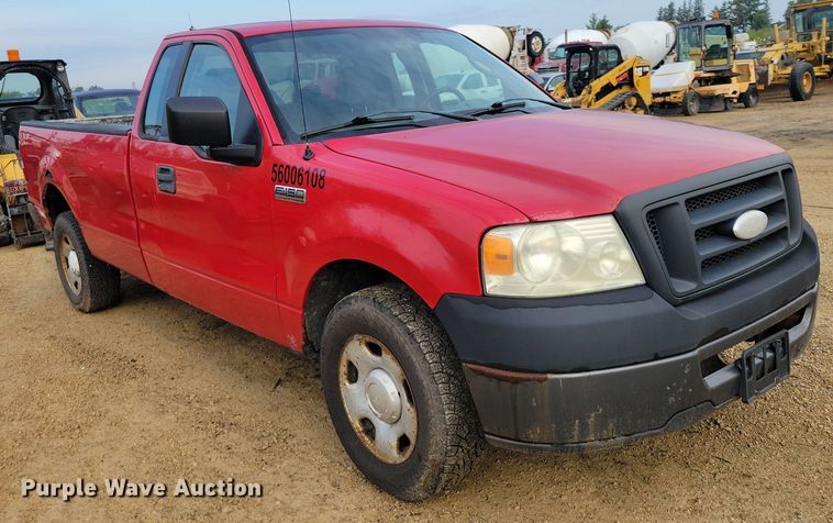 image for item DZ6590 2006 Ford  F150 XL pickup truck