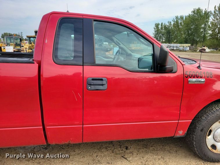 image for item DZ6590 2006 Ford  F150 XL pickup truck