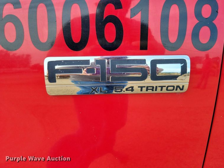 image for item DZ6590 2006 Ford  F150 XL pickup truck