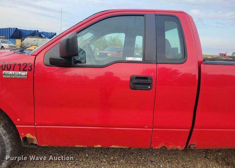 image for item DZ6592 2007 Ford F150 pickup truck