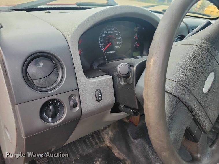 image for item DZ6592 2007 Ford F150 pickup truck