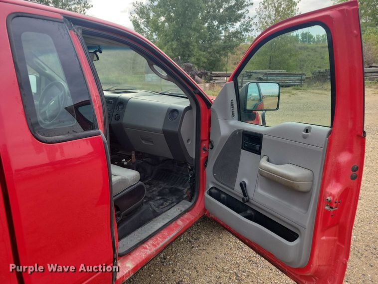 image for item DZ6592 2007 Ford F150 pickup truck