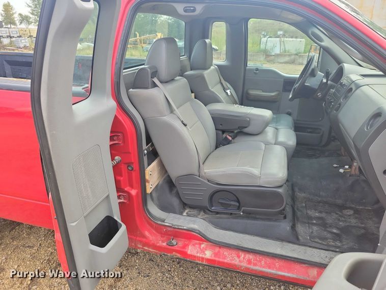 image for item DZ6592 2007 Ford F150 pickup truck