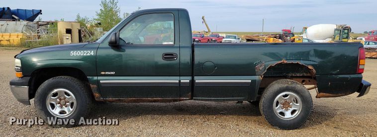 image for item DZ6593 2002 Chevrolet  Silverado 1500 pickup truck