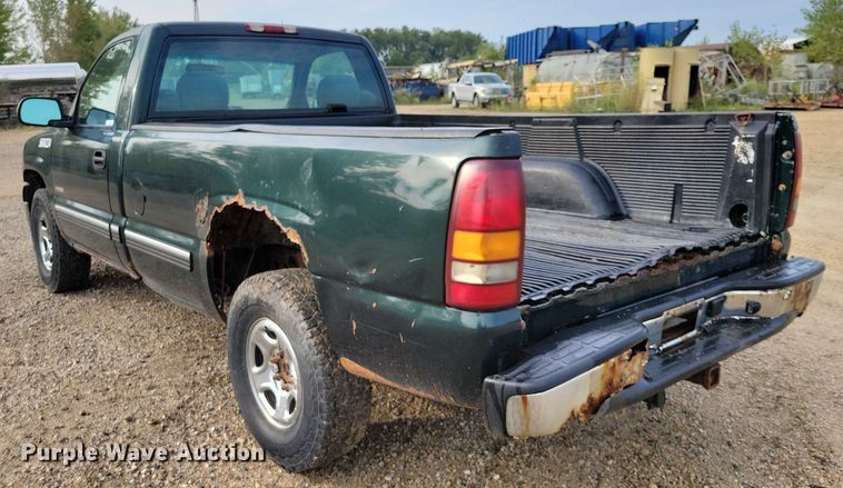 image for item DZ6593 2002 Chevrolet  Silverado 1500 pickup truck