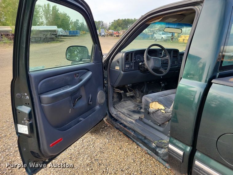 image for item DZ6593 2002 Chevrolet  Silverado 1500 pickup truck