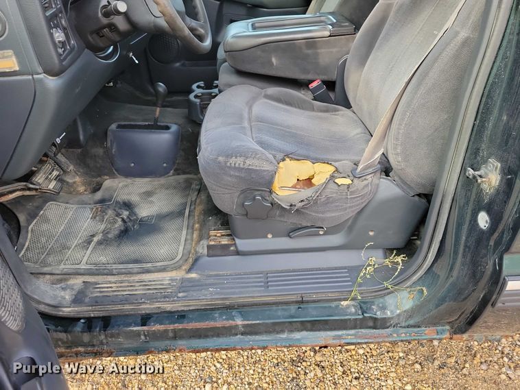 image for item DZ6593 2002 Chevrolet  Silverado 1500 pickup truck