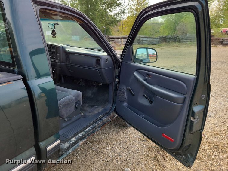 image for item DZ6593 2002 Chevrolet  Silverado 1500 pickup truck