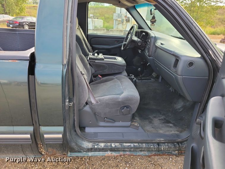 image for item DZ6593 2002 Chevrolet  Silverado 1500 pickup truck