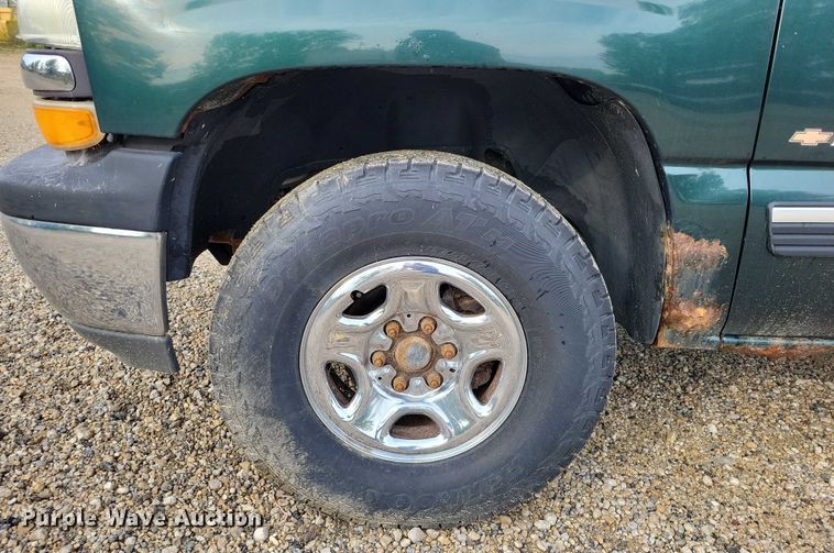 image for item DZ6593 2002 Chevrolet  Silverado 1500 pickup truck