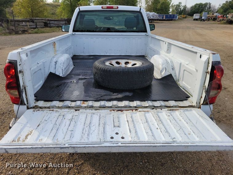 image for item DZ6594 2005 Chevrolet  Silverado 1500 pickup truck