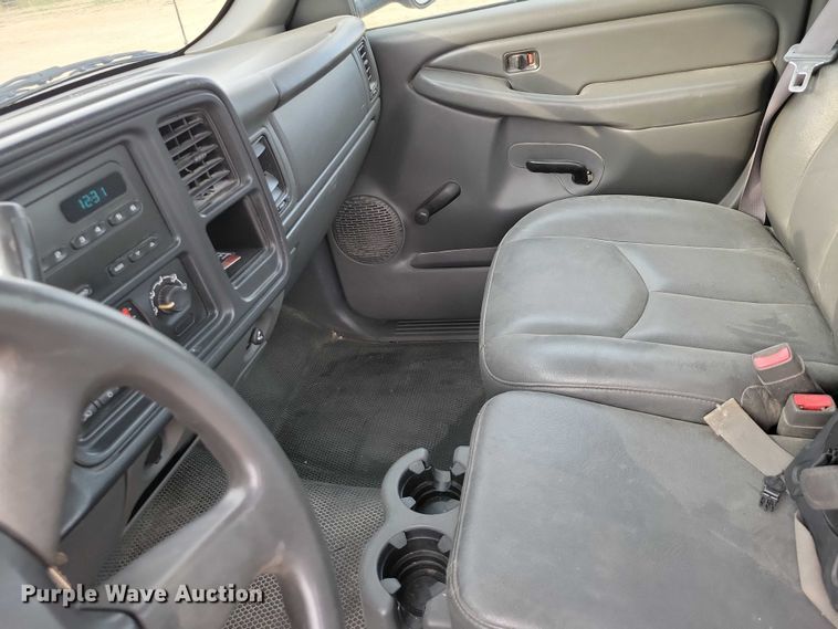 image for item DZ6594 2005 Chevrolet  Silverado 1500 pickup truck