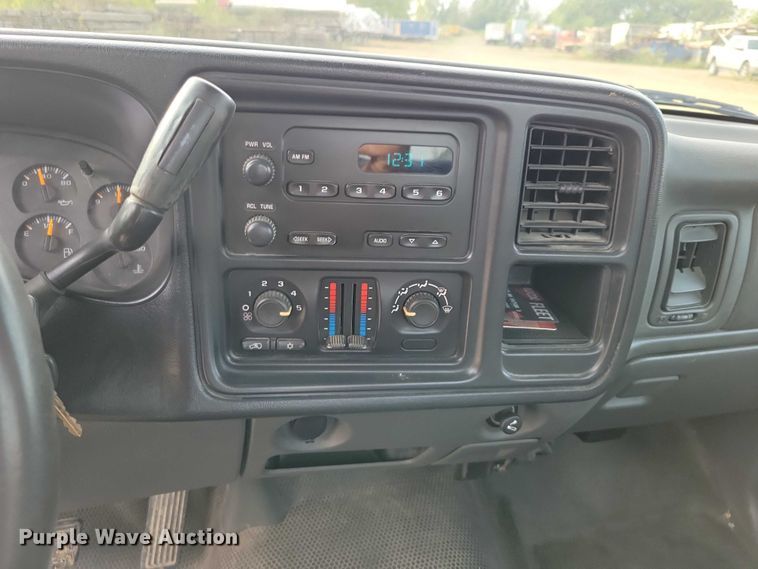 image for item DZ6594 2005 Chevrolet  Silverado 1500 pickup truck